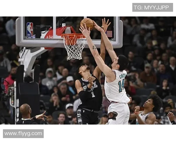 国王与灰熊激战回顾球场上的激情与策略交织的精彩瞬间