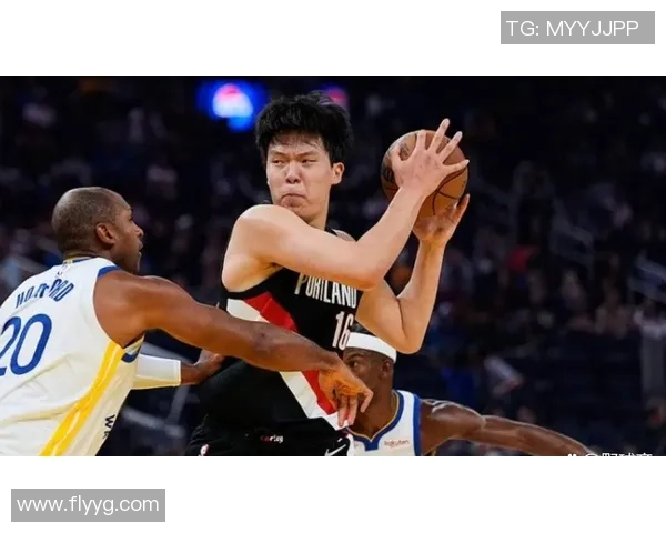 杨瀚森初次首发：19分钟4+5+2末节秀暴扣 5犯规成最大危险